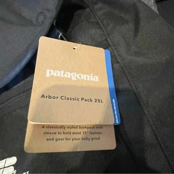 New Patagonia Arbor Classic Pack 25L Black 47958 Backpack 25 Liter NWT Logo - Picture 7 of 9